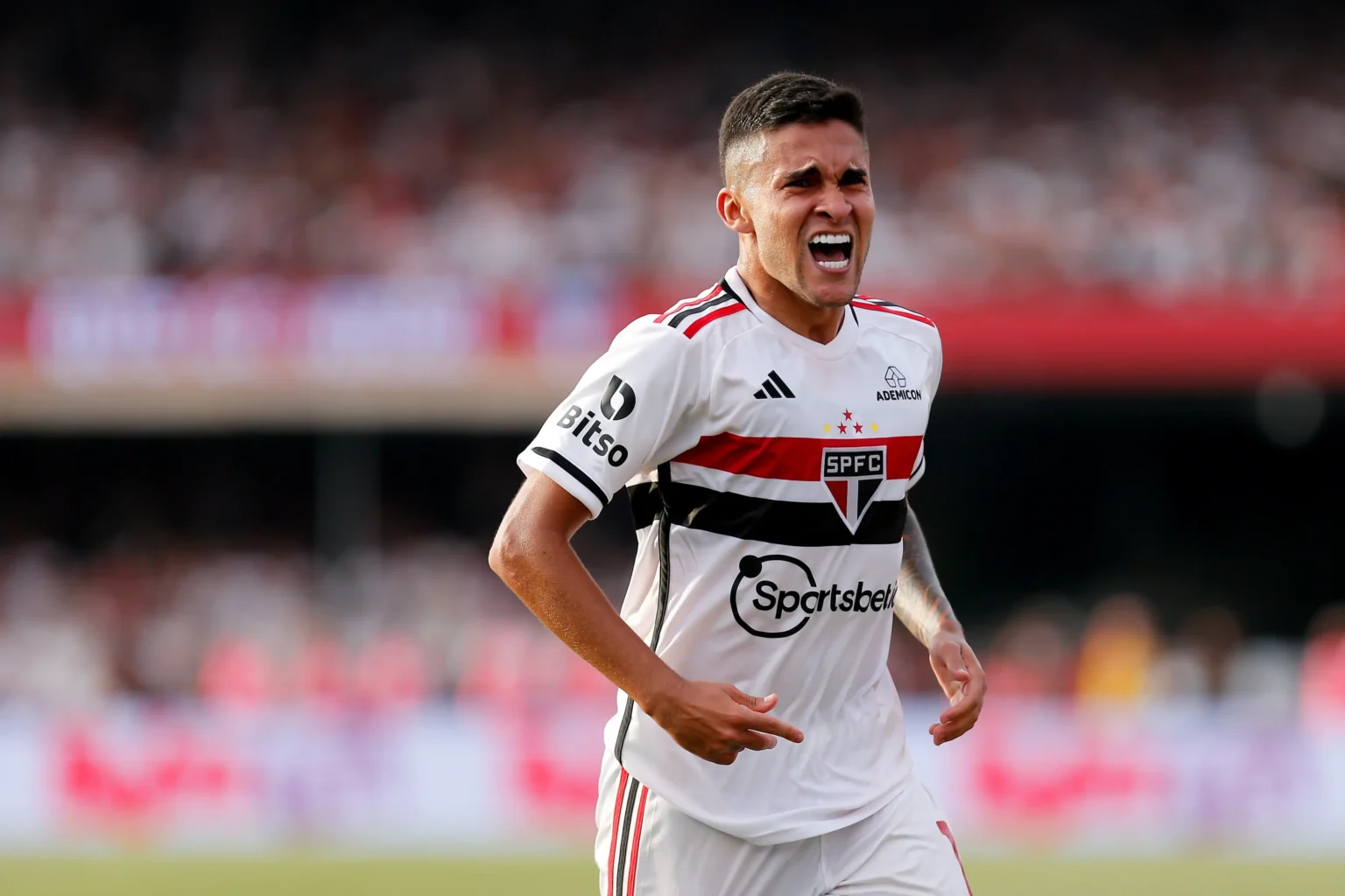 São Paulo confirma venda de Nestor ao Bahia por € 3,8 milhões, com valores inferiores a serem recebidos; entenda