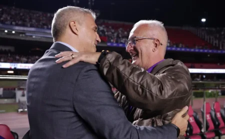 São Paulo: Crespo busca manter invencibilidade contra o Corinthians