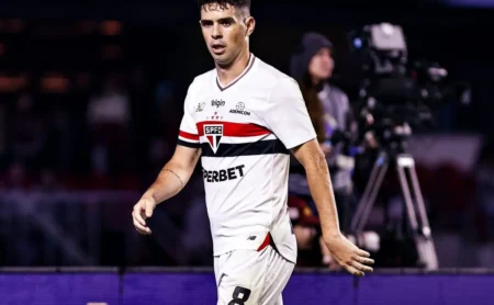 São Paulo: Oscar internado para novos exames após diagnóstico de desmaio