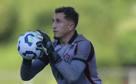 Thiago Couto: Desabafo sobre o "campo difícil" após Palmeiras 0 x 0 Vitória no Allianz Parque