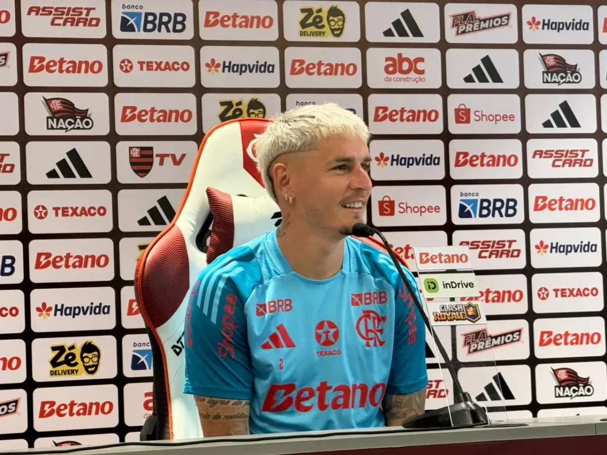 Varela: Enfrentar a LDU na final da Libertadores seria "melhor" para o Flamengo