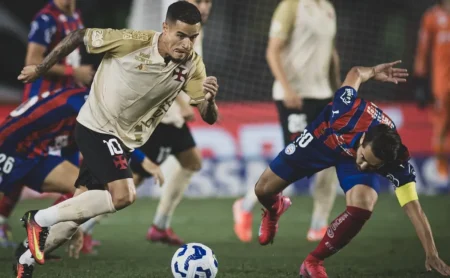 Vasco com Coutinho e Força Máxima para Enfrentar o Internacional no Brasileirão Betano Vasco com Coutinho e Força Máxima para Enfrentar o Internacional no Brasileirão Betano