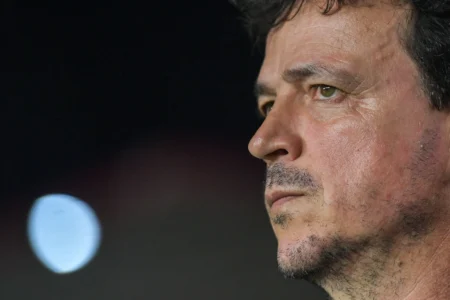 Vasco: Confrontando Adversários da Pior Sequência com Diniz e Buscando Dobrar Aproveitamento para o G-7