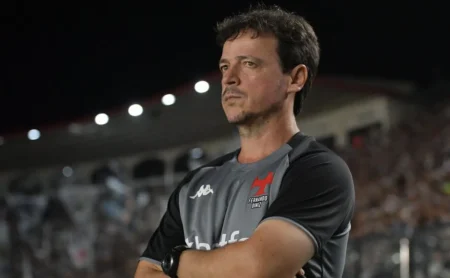 Vasco da Gama: Planejamento para 2026 sob comando de Diniz e Admar com três reforços encaminhados Vasco da Gama: Planejamento para 2026 sob comando de Diniz e Admar com três reforços encaminhados