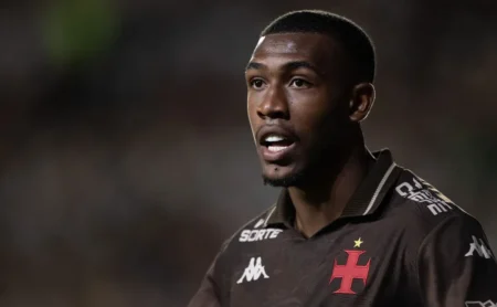 Vasco: Diretoria avança em renovação com Rayan