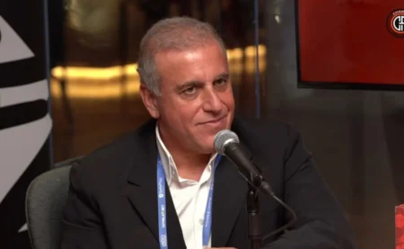 Veiga e Maurício: Novidades Quentes do Palmeiras Podem Surgir em Breve com Viagem de André Cury à Europa Veiga e Maurício: Novidades Quentes do Palmeiras Podem Surgir em Breve com Viagem de André Cury à Europa