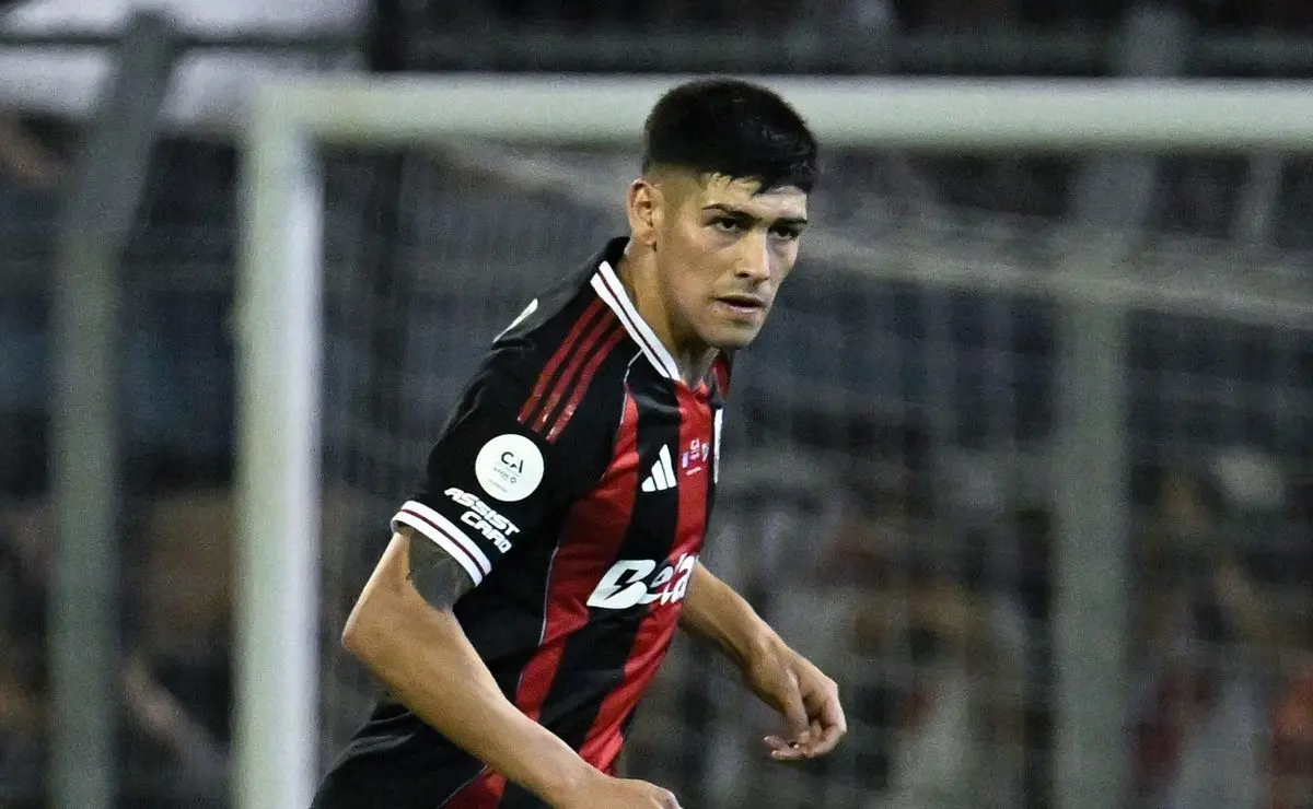 Vitão encaminha ida à Europa e Flamengo considera investida milionária por Lauato Rivero Vitão encaminha ida à Europa e Flamengo considera investida milionária por Lauato Rivero