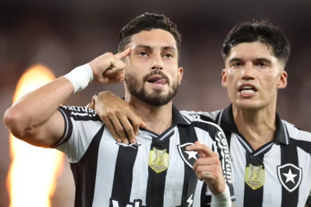 Vitória em casa garante vaga do Botafogo na Libertadores; confira os cálculos