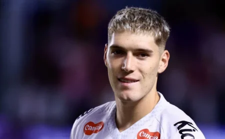 Vojvoda exalta Rollheiser após gol decisivo do Santos contra o Palmeiras: “Um gol merecido” Vojvoda exalta Rollheiser após gol decisivo do Santos contra o Palmeiras: “Um gol merecido”