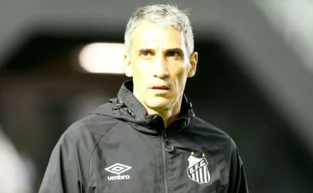 Vojvoda exige mais efetividade do Santos antes de crucial confronto contra o Internacional no Beira-Rio Vojvoda exige mais efetividade do Santos antes de crucial confronto contra o Internacional no Beira-Rio