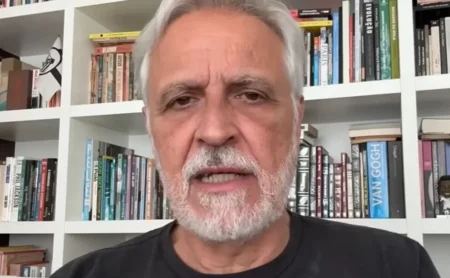 Willian Arão se destaca: Sormani elogia e afirma que jogador não deve ser reserva Willian Arão se destaca: Sormani elogia e afirma que jogador não deve ser reserva