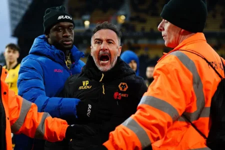 Wolverhampton: Brasileiros e Arias completam 10 rodadas sem vitória na Premier League