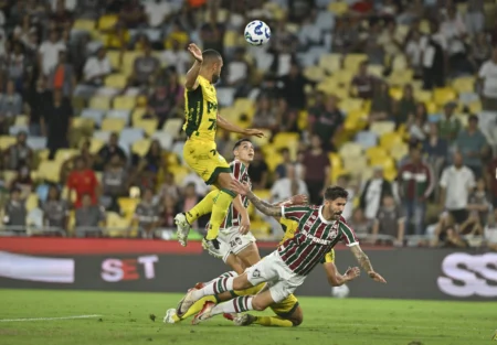 Zubeldía ajusta o time e busca trio ofensivo ideal no Fluminense