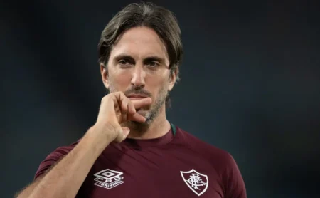 Zubeldía enfrenta desfalques para o duelo contra o Flamengo e pode ter mais baixas Zubeldía enfrenta desfalques para o duelo contra o Flamengo e pode ter mais baixas