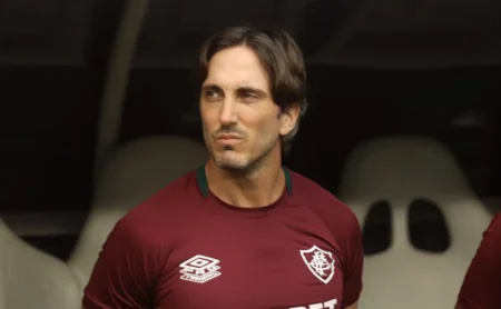 Zubeldía recebe notícia: Jorginho é novo reforço do Flamengo para o clássico