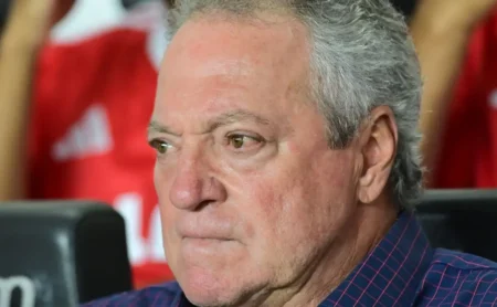 Abel Braga: Pedir um filho não define homofobia, desabafo sobre a cor rosa