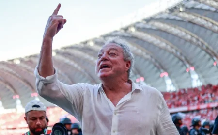 Abel Braga aprova e Corinthians recebe proposta do Internacional por Pedro Raul Abel Braga aprova e Corinthians recebe proposta do Internacional por Pedro Raul