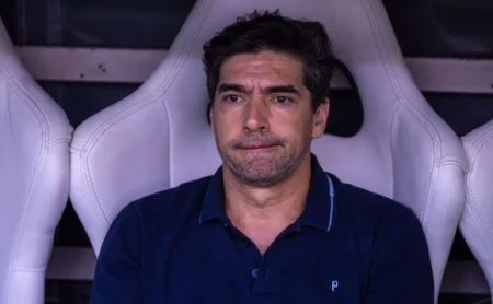 Abel Ferreira define: Palmeiras mantém apenas Bruno Rodrigues e Micael na lista de negociáveis Abel Ferreira define: Palmeiras mantém apenas Bruno Rodrigues e Micael na lista de negociáveis