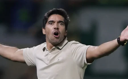 Abel Ferreira libera titular do Palmeiras e Murilo pode deixar o clube Abel Ferreira libera titular do Palmeiras e Murilo pode deixar o clube