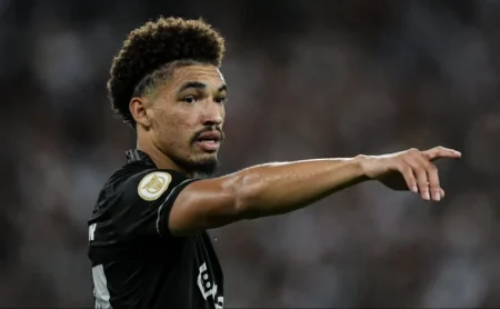 Adryelson recebe proposta de rival e Cruzeiro enfrenta disputa com o Palmeiras