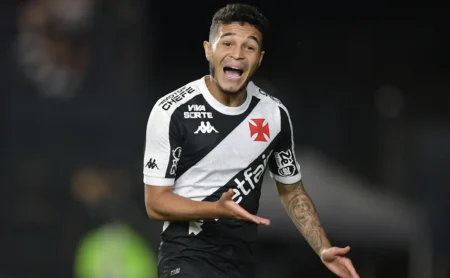 Adson se recupera e pode reforçar o Vasco no início da temporada