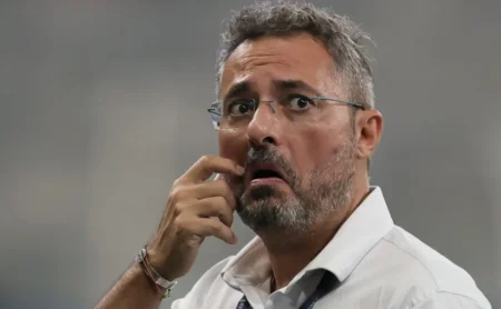 Alexandre Mattos expõe divergências no elenco do Cruzeiro após reforços significativos