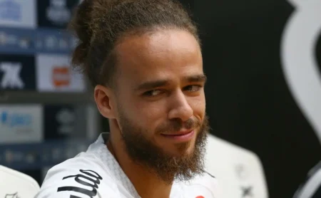 Alexandre Mattos aberto a negociação no Santos após sondagem por Billal Brahimi, de Le Havre e Montpellier.