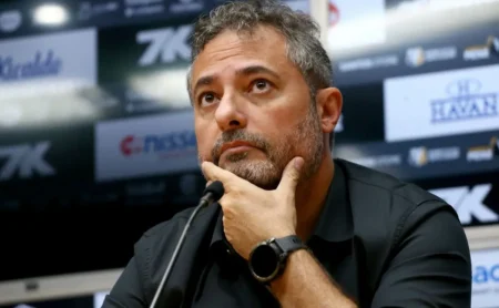 Alexandre Mattos elogia profissionalismo de Thaciano, mas afasta chance de retorno Alexandre Mattos elogia profissionalismo de Thaciano, mas afasta chance de retorno