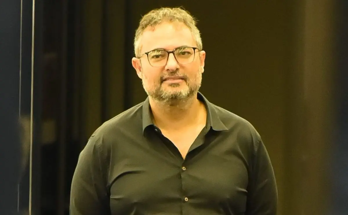 Alexandre Mattos concorda em pagar quantia multimilionária por atacante; Santos adquire Álvaro Barreal Alexandre Mattos concorda em pagar quantia multimilionária por atacante; Santos adquire Álvaro Barreal