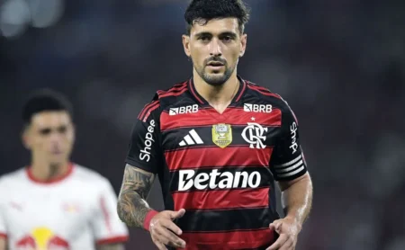 Arrascaeta lidera enquete pós-jogo do Flamengo com 85% dos votos