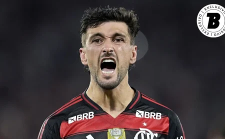 Arrascaeta alcança Gustavo Scarpa e lidera assistências no Brasileirão pela terceira vez