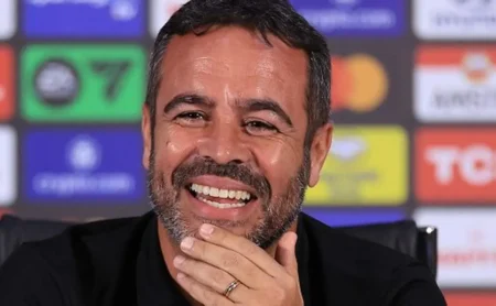 Artur Jorge acerta com o Flamengo e substitui Filipe Luís