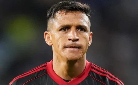 Atacante Alexis Sánchez é avaliado pelo Internacional para a temporada 2026