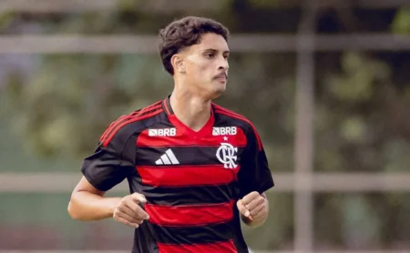Atacante deixa o Flamengo pelo Orlando City; Pedro Leão assina por 2 anos Atacante deixa o Flamengo pelo Orlando City; Pedro Leão assina por 2 anos