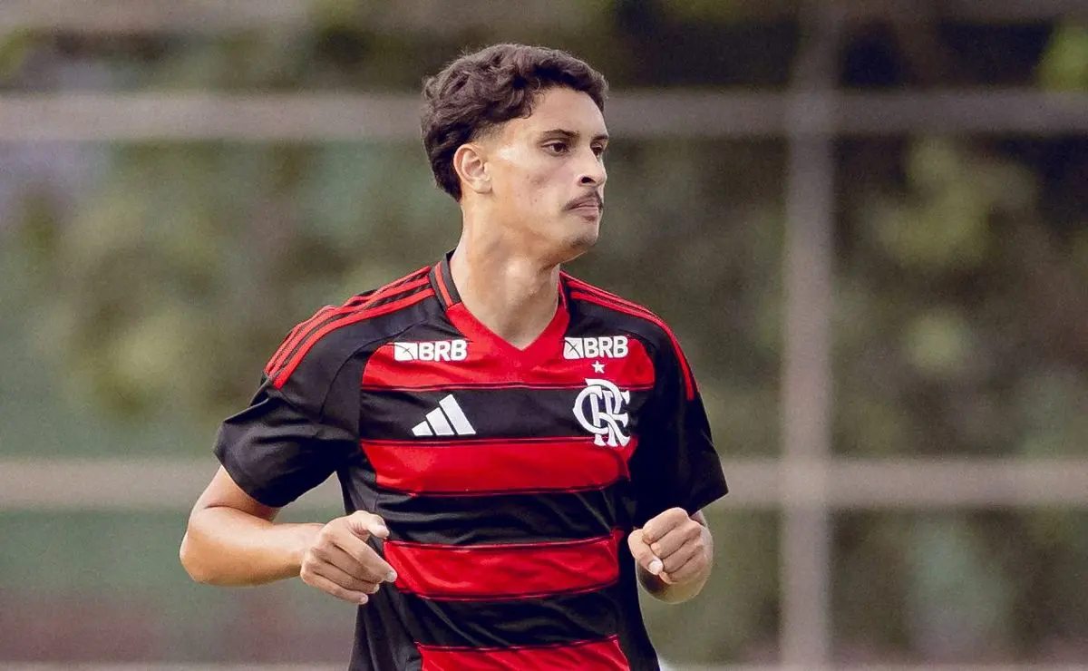 Atacante deixa o Flamengo pelo Orlando City; Pedro Leão assina por 2 anos Atacante deixa o Flamengo pelo Orlando City; Pedro Leão assina por 2 anos
