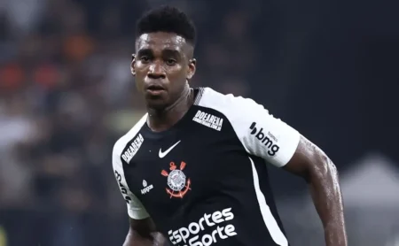 Botafogo solicita Raniele ou Gustavo Henrique por Savarino; Corinthians inclui Félix Torres na oferta