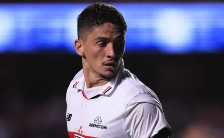 Botafogo tem sinal positivo de Pablo Maia, mas negociação segue incerta. Botafogo tem sinal positivo de Pablo Maia, mas negociação segue incerta.