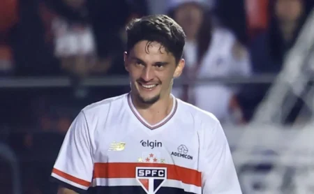 Botafogo vence disputa por Pablo Maia, do São Paulo, superando rivais europeus e nacionais