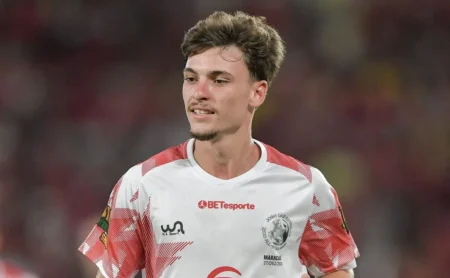 Breno Bidon, jovem do Corinthians, comenta sobre o interesse do Flamengo após questionamentos sobre a torcida rubro-negra