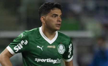 Bruno Rodrigues se desculpa com o Palmeiras, mas permanece fora dos planos para 2026 Bruno Rodrigues se desculpa com o Palmeiras, mas permanece fora dos planos para 2026