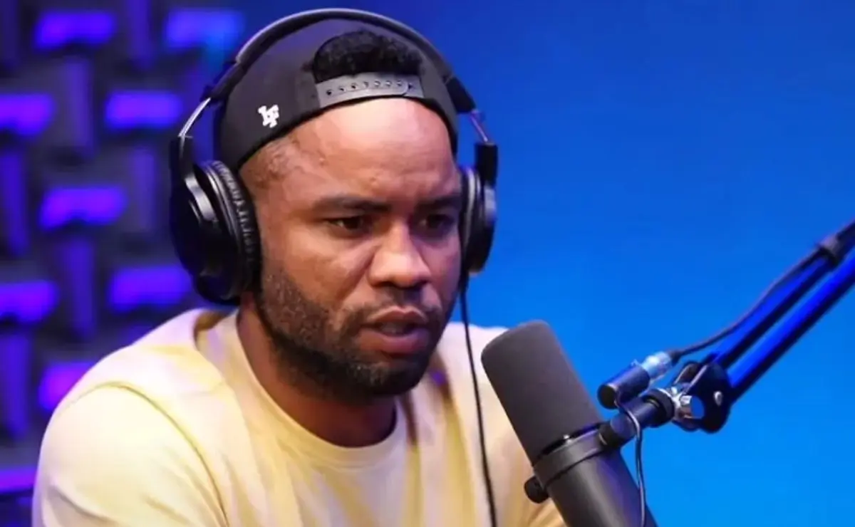 Carlos Alberto rebate fala de Arrascaeta e encerra polêmica: “Pare com o mimimi” Carlos Alberto rebate fala de Arrascaeta e encerra polêmica: “Pare com o mimimi”