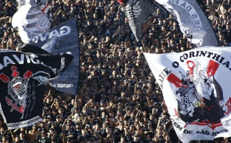 Corinthians em crise: organizada cancela recepção aos jogadores em protesto Corinthians em crise: organizada cancela recepção aos jogadores em protesto