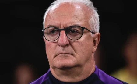 Corinthians: Dorival Júnior Recebe Veredito Oficial para 2026 em Meio à Decisão de Demissão Corinthians: Dorival Júnior Recebe Veredito Oficial para 2026 em Meio à Decisão de Demissão