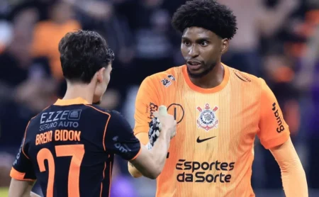 Corinthians encara o Vasco com atenção redobrada após confirmar 8 pendurados para o primeiro jogo