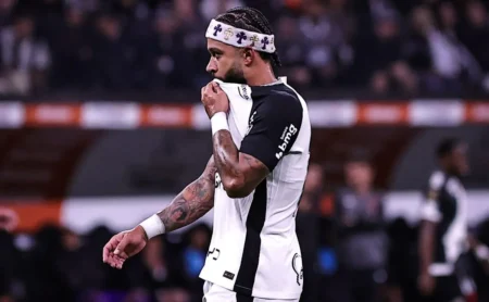 Corinthians desperdiça chance de vantagem na Copa do Brasil em empate com o Vasco