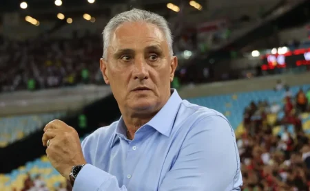 Cruzeiro age com cautela em busca de Vitão após impasse.