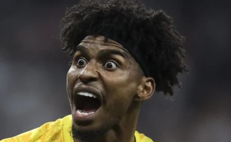 Cruzeiro e Corinthians empatam em Itaquera na semifinal da Copa do Brasil Cruzeiro e Corinthians empatam em Itaquera na semifinal da Copa do Brasil