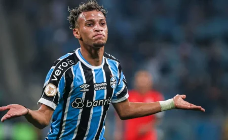 Cruzeiro pode 'chaprear' o Santos na contratação de Bitello e agita o mercado da bola