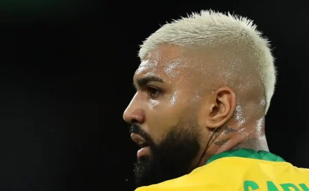 Cruzeiro pode impedir ida de Gabigol para o Santos e exige compensação financeira.