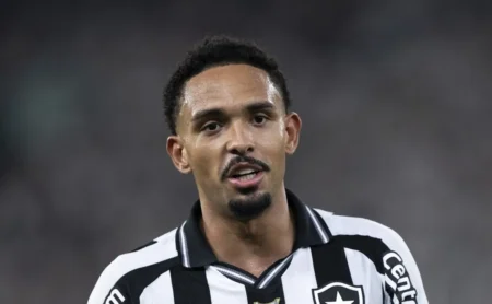 Cruzeiro pode ceder William ao Botafogo para contratar Vitinho Cruzeiro pode ceder William ao Botafogo para contratar Vitinho